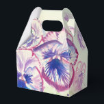 Caixa de Favor do Bolo Floral bonito, cor-de-rosa,<br><div class="desc">Flores Florais bonito,  cor-de-rosa,  Flores de Casamento Cake Favor Boxes,  Totalmente Personalizáveis. Projetado a partir de uma das minhas pinturas aquáticas.</div>