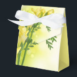 Caixa de Favor do Partido Floral Impressão<br><div class="desc">A caixa de favoritos do partido é mostrada em uma adorável impressão de fotos de freesias amarelas. Personalize este item e adicione seu próprio texto. Impressão de ações</div>