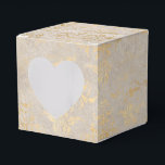 Caixa de Favoritos do Damasco Vermelho e Dourado V<br><div class="desc">Vintage distresse do marfim,  peça uma caixa de favor com acentos de ouro para complementar a coleção abaixo.</div>