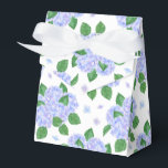 Caixa de guloseimas com estampa de hortênsias para<br><div class="desc">Caixa de lembrancinha é mostrada com uma estampa floral de hortênsias.</div>