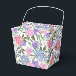 Caixa de Guloseimas de Impressão de Hortênsia para<br><div class="desc">A caixa de lembrancinhas para festa é mostrada com uma impressão floral de hortênsia.
Personalize este item ou compre como está.
Dica: Basta adicionar suas ótimas guloseimas e adicionar um laço festivo.</div>