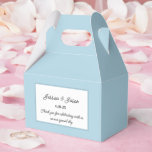 Caixa de Guloseimas para Festa<br><div class="desc">A caixa de lembrancinhas para festa é mostrada em uma cor azul elegante nevoada.
Personalize este item e mude o texto de exemplo para o seu.
Dica: Basta adicionar suas ótimas guloseimas e adicionar uma fita festiva.</div>