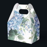 Caixa de Guloseimas para Festa<br><div class="desc">A caixa de lembrancinhas para festa é mostrada em uma linda estampa de hidrângea azul elegante em aquarela. Personalize este item e adicione a ele ou compre como mostrado. Dica: Adicione um adesivo com nomes e adicione uma linda fita. Imagem Licenciada Dica: Basta adicionar suas ótimas guloseimas e adicionar uma...</div>