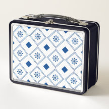 Caixa de lanche de metal com uma moldura azul-mari