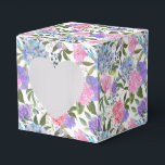 Caixa de Lembrancinhas de Festa com Impressão de H<br><div class="desc">Mostrada a caixa de lembrancinhas com uma impressão de flores de hortênsia. 
Customize este item ou compre-o como está.
Dica: Adicione apenas suas guloseimas e um laço festivo.</div>