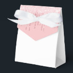 Caixa de Presente de Brilho Drip Festa<br><div class="desc">A caixa de lembrança da festa é mostrada com uma impressão de brilho falso rosa no flap frontal.
Perfeita para dar presentes. Personalize este item ou compre como está.
Dica: Adicione seus ótimos presentes e um laço fofo.
Impressão Licenciada</div>