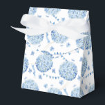 Caixa de Presente de Festa com Impressão de Hortên<br><div class="desc">A caixa de lembrancinha de festa é mostrada com uma impressão floral de hortênsia. 
Personalize este item ou compre como está.
Dica: Basta adicionar seus ótimos presentes e adicionar um laço festivo.</div>