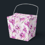 Caixa de Presentes da Festa de Orquídeas<br><div class="desc">A caixa de lembrancinhas é mostrada com uma linda estampa floral de orquídeas roxas.
Personalize este item ou compre como está.
Dica: Basta adicionar seus ótimos presentes e adicionar uma fita festiva.



Imagem Licenciada</div>