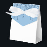 Caixa de Tratamento de Brilho Drip Party<br><div class="desc">A caixa de favor de festa é mostrada com uma impressão de brilho falso azul na aba frontal.
Perfeita para dar presentes de guloseimas. Personalize este item ou compre como está.
Dica: Basta adicionar suas ótimas guloseimas e adicionar um laço fofo.
Impressão Licenciada</div>