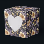 Caixa de Tratamento de Favor Floral<br><div class="desc">A caixa de tratamento favorita do partido é mostrada com um adorável impressão floral multicolorido roxo. Personalize este item ou comprar como está. Dica: Apenas adicione as guloseimas de excelente e adicione uma fita festiva. Imagem licenciada</div>