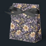 Caixa de Tratamento de Favor Floral<br><div class="desc">A caixa de tratamento favorita do partido é mostrada com um adorável impressão floral multicolorido roxo. Personalize este item ou comprar como está. Dica: Apenas adicione as guloseimas de excelente e adicione uma fita festiva. Imagem licenciada</div>