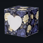 Caixa de Tratamento de Favor Floral<br><div class="desc">A caixa de tratamento favorito do partido é mostrada com um adorável impressão floral azul de peões multicolores. Personalize este item ou comprar como está. Dica: Apenas adicione as guloseimas de excelente e adicione uma fita festiva. Imagem licenciada</div>
