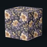Caixa de Tratamento de Favor Floral<br><div class="desc">A caixa de tratamento favorita do partido é mostrada com um adorável impressão floral multicolorido roxo. Personalize este item ou comprar como está. Dica: Apenas adicione as guloseimas de excelente e adicione uma fita festiva. Imagem licenciada</div>