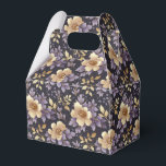 Caixa de Tratamento de Favor Floral<br><div class="desc">A caixa de tratamento favorita do partido é mostrada com um adorável impressão floral multicolorido roxo. Personalize este item ou comprar como está. Dica: Apenas adicione as guloseimas de excelente e adicione uma fita festiva. Imagem licenciada</div>