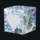 Caixa de Tratamento de Partes<br><div class="desc">A caixa de favorecimento do partido é mostrada em um bonito impressão de cor de água azul hydrangea floral. Personalize este item e adicione-o ou comprar conforme mostrado. Dica: adicione um adesivo com nomes e adicione uma fita bonito. Dica de Imagem Licenciada: Basta adicionar suas guloseimas de excelente e adicionar...</div>