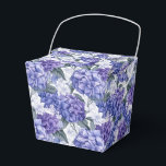 Caixa de Tratamento do Partido da Impressão Hydran<br><div class="desc">A caixa de favor do partido é mostrada com um impressão floral hydrangea. Personalize este item ou comprar como está. Dica: Apenas adicione as guloseimas de excelente e adicione uma fita festiva. Imagem licenciada</div>