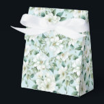 Caixa de Tratamento do Partido Floral Branco<br><div class="desc">A caixa de favor da festa é mostrada com um adorável impressão floral branco. Personalize este item ou comprar como está. Dica: Apenas adicione as guloseimas de excelente e adicione uma fita festiva. Imagem licenciada</div>