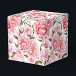 Caixa de Tratamento do Partido Impressão das Peôni<br><div class="desc">A caixa de favoritos do partido é mostrada com um adorável impressão floral de peões cor-de-rosa. Personalize este item ou comprar como está. Dica: Apenas adicione as guloseimas de excelente e adicione uma fita festiva. Imagem licenciada</div>