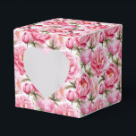 Caixa de Tratamento do Partido Impressão das Peôni<br><div class="desc">A caixa de favoritos do partido é mostrada com um adorável impressão floral de peões cor-de-rosa. Personalize este item ou comprar como está. Dica: Apenas adicione as guloseimas de excelente e adicione uma fita festiva. Imagem licenciada</div>