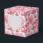 Caixa de Tratamento do Partido Impressão das Peôni<br><div class="desc">A caixa de favoritos do partido é mostrada com um adorável impressão floral de peões cor-de-rosa. Personalize este item ou comprar como está. Dica: Apenas adicione as guloseimas de excelente e adicione uma fita festiva. Imagem licenciada</div>