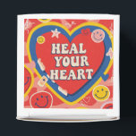 Caixas de Favor<br><div class="desc">Caixas de favor são pequenos recipientes decorativos projetados para conter presentes ou guloseimas para convidados em festas e eventos.</div>