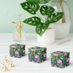 Caixas de Favor de Lotus de Vidro Manchado<br><div class="desc">Melhore suas ocasiões especiais com nossas Caixas de Favor de Lotus de Vidro Manchado. Perfeitas para adicionar um toque de elegância a casamentos, festas ou celebrações, essas caixas são ideais para presentear pequenos presentes ou guloseimas aos seus convidados. Eleve seu evento com essas caixas de favor exquisitas e únicas que...</div>