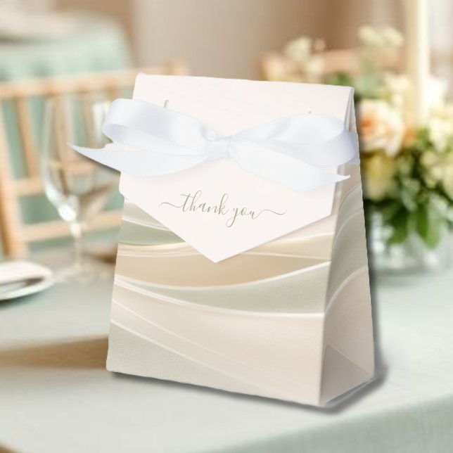 Caixas de Favor em Verde Salvia e Marfim (Sage Green and Ivory Favor Boxes)