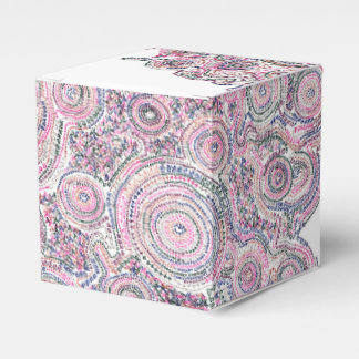 CAIXINHA DE LEMBRANCINHAS 白い三角形のある算数曼荼羅