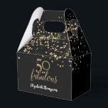 Caixinha De Lembrancinhas 50 e fabuloso confete de ouro negro 50º aniversári<br><div class="desc">Apresentando nossa "Dourada, Preta e Branca Confetti 50 e Fabulosa Caixa de Favoritos de 50º Aniversário" - uma adição impressionante a qualquer celebração de aniversário de um marco. Inspirada pela elegância do marco de aniversário do "ouro", esta caixa de favores apresenta um tema confetti sofisticado em ouro, preto e branco,...</div>