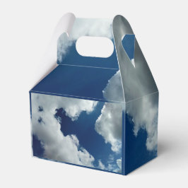 Caixinha De Lembrancinhas A curve in the clouds