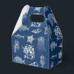 Caixinha De Lembrancinhas Água azul marinho Aquarela Animais marinhos oceâni<br><div class="desc">Um belo design que mostra animais marinhos oceânicos com fundo aquarela azul marinho. Design ideal para quem ama a praia,  animais marinhos,  criaturas do oceano,  peixes,  polvo,  águas-vivas,  etc.</div>