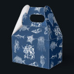 Caixinha De Lembrancinhas Água azul marinho Aquarela Animais marinhos oceâni<br><div class="desc">Um design lindo que mostra animais marinhos oceânicos com fundo aquarela azul marinho. Design ideal para quem ama a praia, animais marinhos, criaturas do oceano, peixes, polvo, águas-vivas, etc.</div>