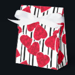 Caixinha De Lembrancinhas Amor, casamento, Dia de os namorados<br><div class="desc">Amor,  casamento,  Dia de os namorados,  presente,  saudação,  coração vermelho,  listras,  preto e branco,  vermelho e preto,  branco e vermelho</div>