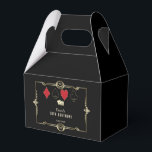 Caixinha De Lembrancinhas Arte Ouro Deco Vegas Casino Royale 50º Aniversário<br><div class="desc">QUALQUER IDADE! Glamour, Real, design de cartão vintage tema Great Gatsby e Casino. Apresenta um estilo Great Gatsby, forma Art Deco dos anos 20 de Hollywood, falso dourado real flor-de-lis, fontes vintage, um par de dados, bem como naipes de cartas com bordas douradas. Use a ferramenta Personalizar para adicionar suas...</div>