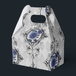 Caixinha De Lembrancinhas Azul Marinho e Damasco Floral Vitoriano Prata<br><div class="desc">Deslumbrante caixa de favores com padrão de damasco floral vintage em tons de azul marinho e prata.</div>