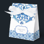 Caixinha De Lembrancinhas Azulejos de Limão da Costa do Amalfi Itália<br><div class="desc">Caixa de casamento da Costa Amalfi Itália Mediterrâneo Lemon, com azulejos azuis, limão e moldura azul. Bellissima Italia © Você pode personalizar com seus nomes. Você pode alterar a cor do texto e o estilo da fonte usando a opção personalizá-lo. NOTA: as cores exibidas on-line podem variar ligeiramente do produto...</div>