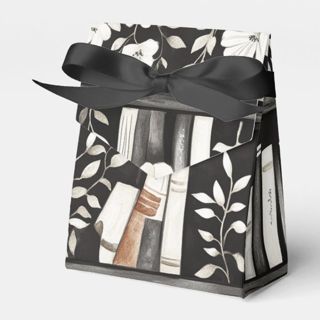 Caixinha De Lembrancinhas Black and White Books with Flowers on Bookshelf (Frente)