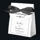 Caixinha De Lembrancinhas Branco Personalizado Clássico Elegante de Aniversá<br><div class="desc">Clássico Elegante De Aniversário De Casamento Qualquer Aniversário De Casamento Personalizado Caixa Simples De Favor De Chic White. Caixa de Favor do Aniversário do Casamento Personalizado Clássico, elegante, com Nomes de Noiva e de Cavalo e Data de Casamento e qualquer Data de Aniversário. Clique em personalizar esta modelo para personalizar...</div>