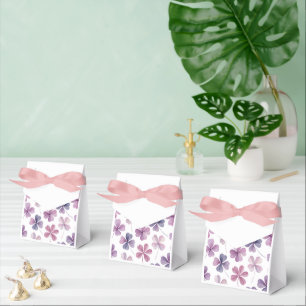 Caixinha De Lembrancinhas “Caixa de Favor Floral – Design de Trevo Rosa e Ro