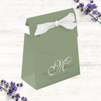 Caixinha De Lembrancinhas Casamento personalizado de Sage Green Monogramas