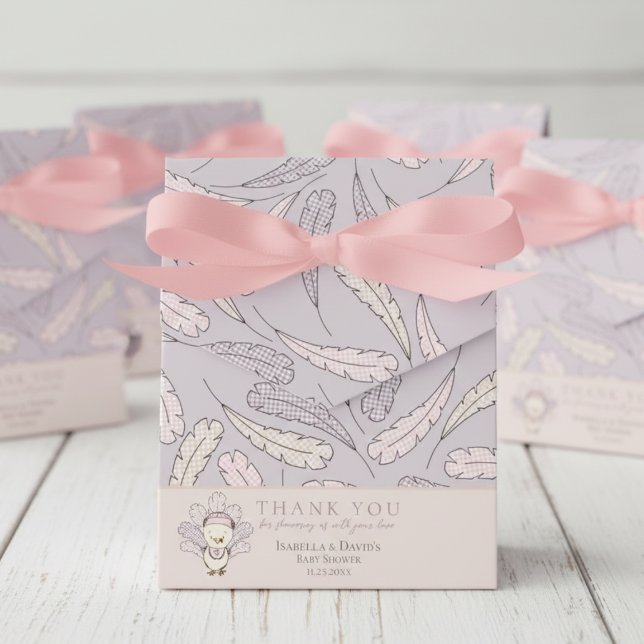 Caixinha De Lembrancinhas Chá de fraldas Rosa Turco e Penas Queda Rapariga (Little Turkey Feathers Thanksgiving Baby Shower for Fall or Autumn. Cute Gingham Feather Pattern)