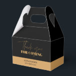 Caixinha De Lembrancinhas Chic Preto e Dourado Obrigado pelo Aniversário<br><div class="desc">Dê as boas-vindas aos seus convidados com a sofisticada Caixa de Presente Elegante Black Gold Chic, uma combinação perfeita de preto profundo e dourado radiante que adiciona um toque chique e elegante a qualquer celebração de aniversário. A frente exibe “obrigado por vir” em dourado brilhante sobre um fundo preto elegante,...</div>