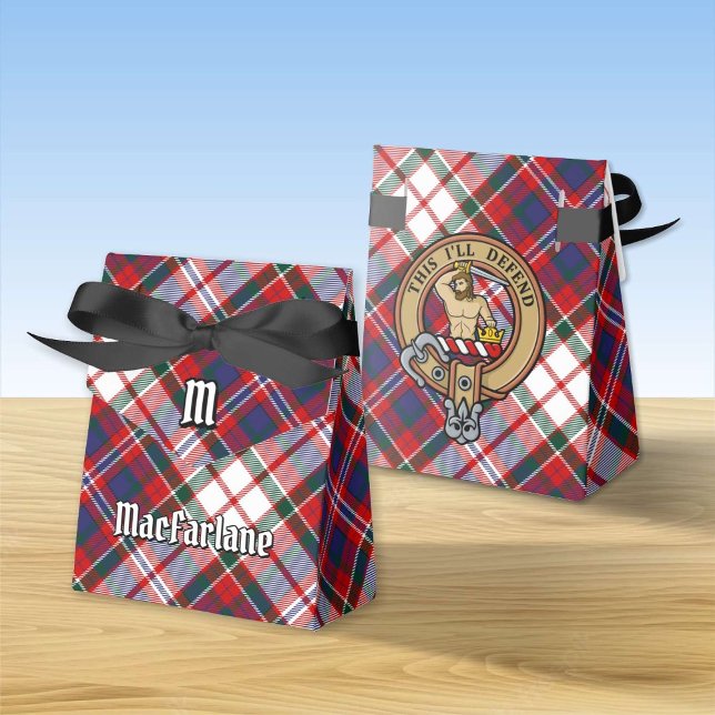 Caixinha De Lembrancinhas Clan MacFarlane Crest sobre o vestido Tartan (Criador carregado)