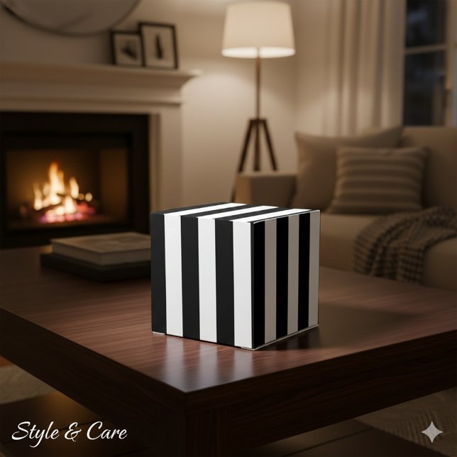 Caixinha De Lembrancinhas Classic White and Black Striped Classic 2x2x2 (Classic White and Black Striped Classic 2x2x2 Favor Boxes)