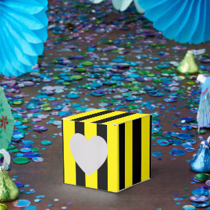 Caixinha De Lembrancinhas Coração Listrado Clássico Amarelo Brilhante e Pret