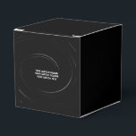 Caixinha De Lembrancinhas Crie o Seu Próprio Personalizado<br><div class="desc">Personalize este produto adicionando suas próprias imagens e textos e escolhendo suas fontes e cores favoritas. Visite Cosmic Candyland na Zazzle para ver nossa coleção completa de produtos fáceis de personalizar e de alta qualidade!</div>