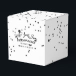 Caixinha De Lembrancinhas Crie seu próprio personalizado<br><div class="desc">Adicione algum texto personalizado ou redesenhe completamente este produto do zero,  substituindo nossa imagem pela sua! Adicione seu próprio texto,  escolha suas fontes e cores favoritas e visite a Illusory Optics no Zazzle para mais.</div>