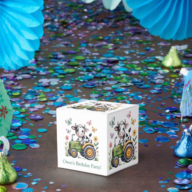 Caixinha De Lembrancinhas Cute Cow on Tractor Boy Birthday Party  (Festa)