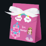 Caixinha De Lembrancinhas Cute Custom Pink Princess Birthday Party<br><div class="desc">A pretty personalized princess birthday party favor box featuring a beautiful little girl in a queen ball gown with pink bows standing in front of a pink and ice blue castle on a hot pink background. A cute custom party gift for a little girl.</div>