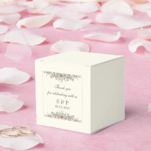 Caixinha De Lembrancinhas Desenho de flores casamento vintage de marfim